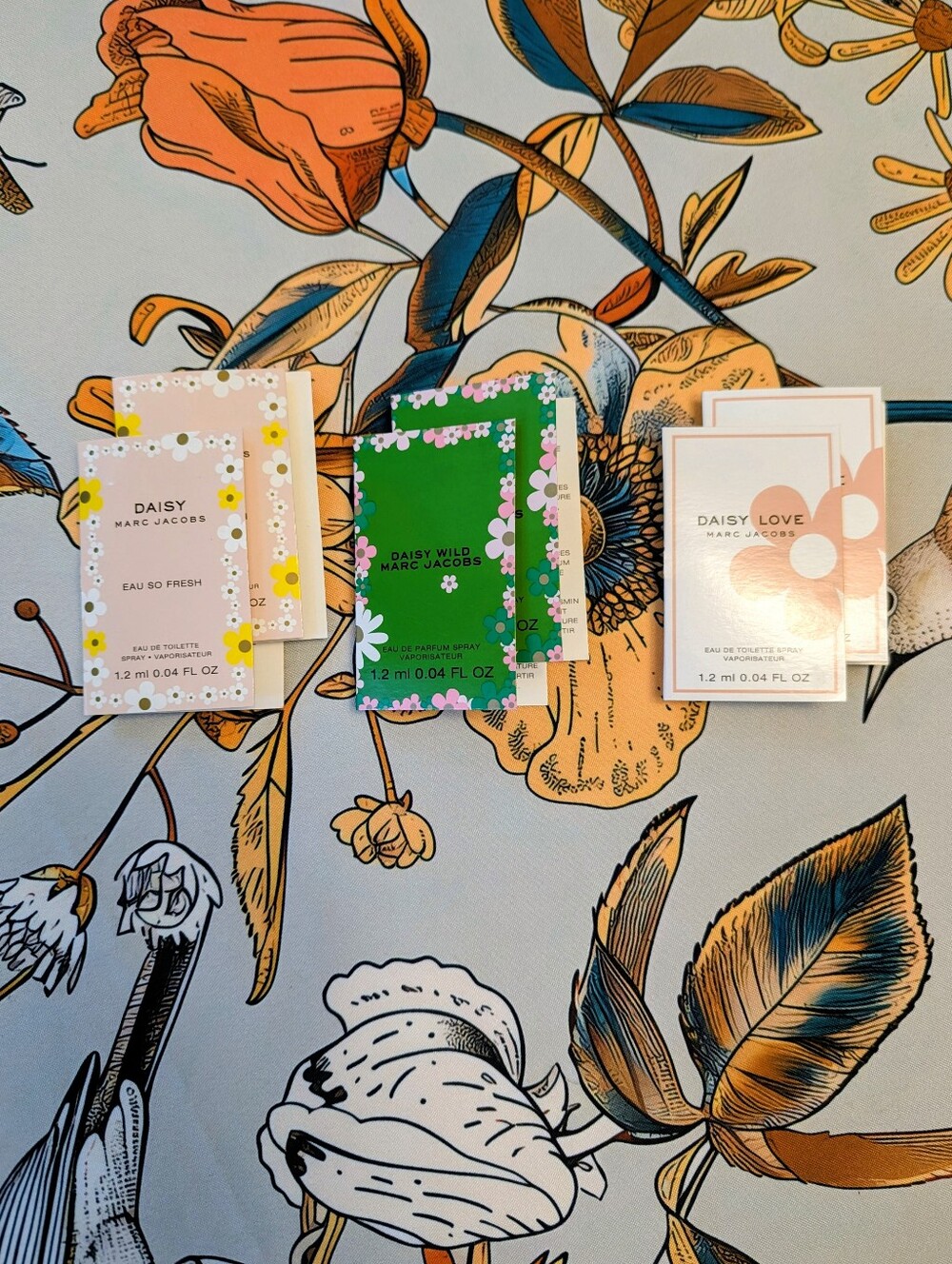 6 Assorted Sample Marc Jacobs Daisy Perfumes